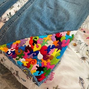 HAND EMBROIDERED CROP JEANS